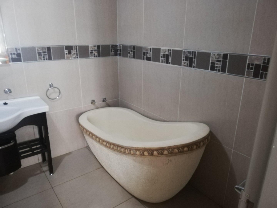 10 Bedroom Property for Sale in Orkney North West